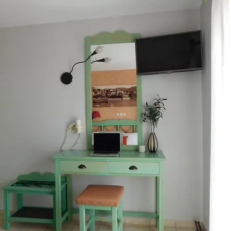 מלון דירות Limenaria Beach 2*